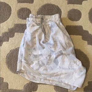 White lululemon shorts